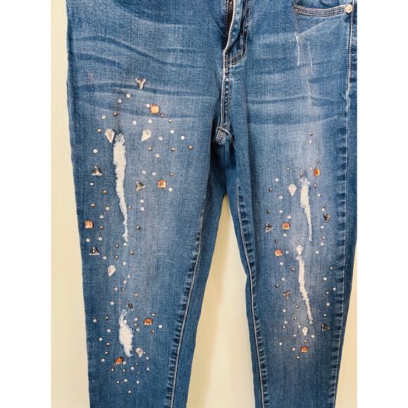 Seven7 Ankle Skinny Jeans, Size 6, Jeweled Distressed - Picture 3 of 10
